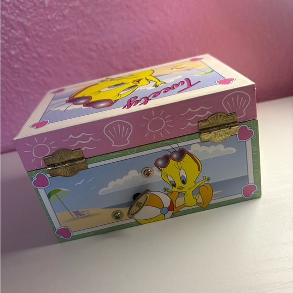 Jewelry Bundle, Rings, Necklaces, Bracelets Including Vintage Tweety Bird Box - Picture 14 of 16